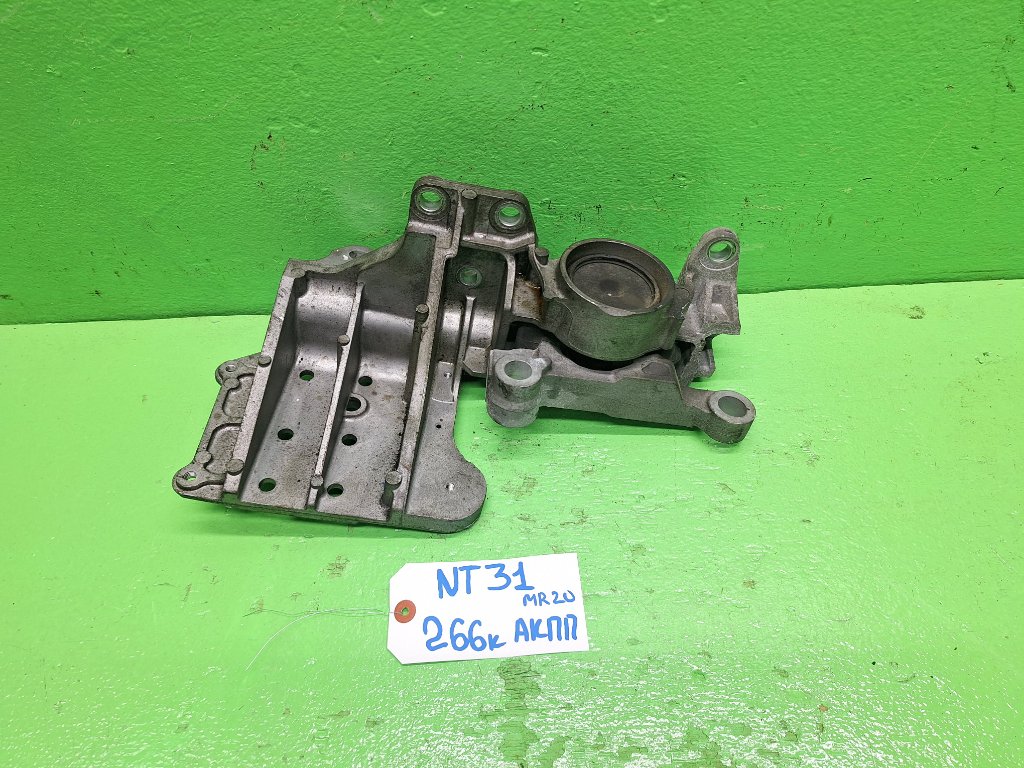 Подушка кпп NISSAN XTRAIL NT31 MR20 (б/у)