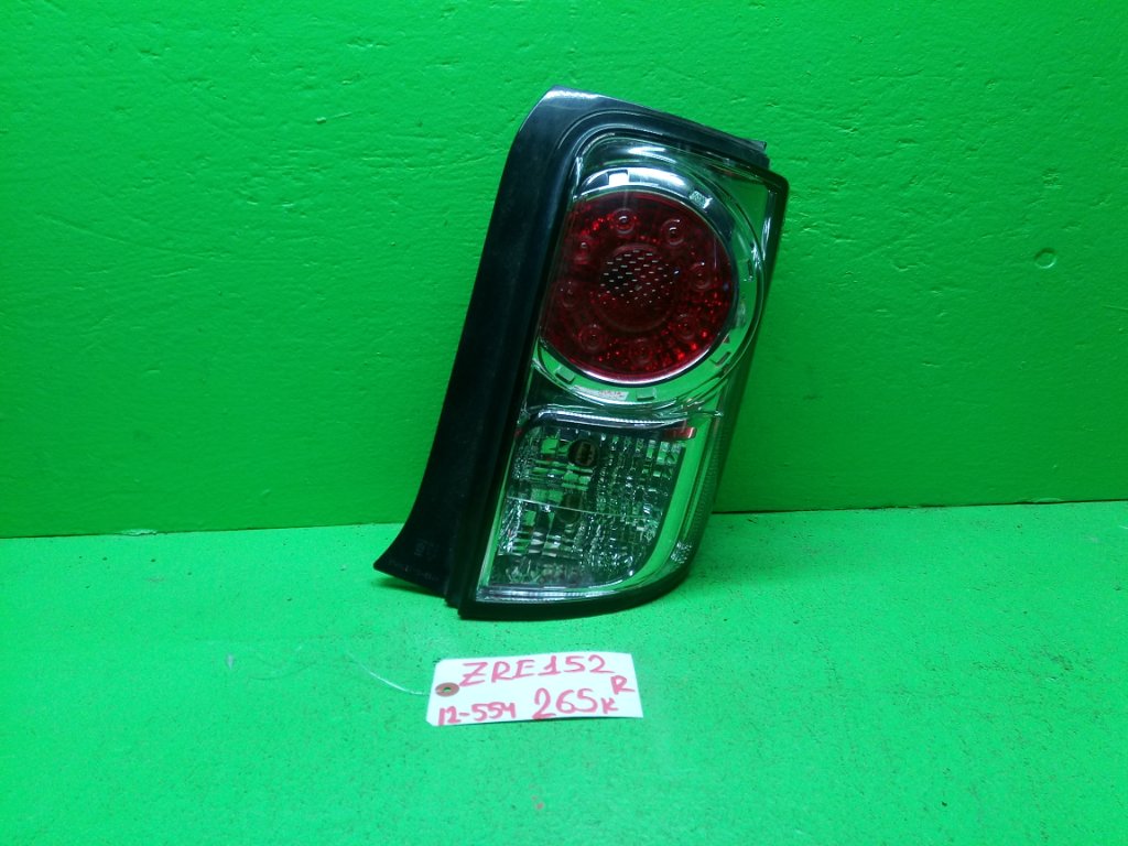 Стоп-сигнал TOYOTA COROLLA RUMION ZRE152 правый (б/у)