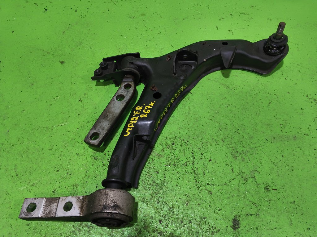 Рычаг NISSAN PRIMERA WTP12 передний правый (б/у)