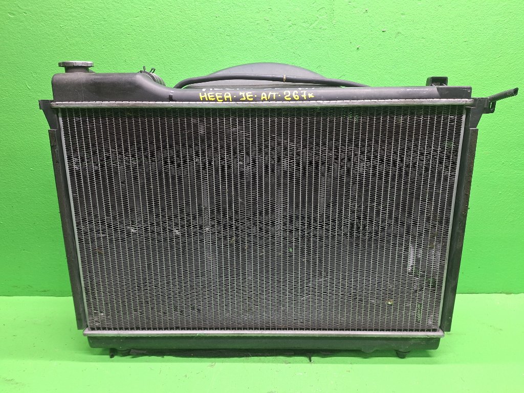 Радиатор основной MAZDA SENTIA HEEA JE (б/у)