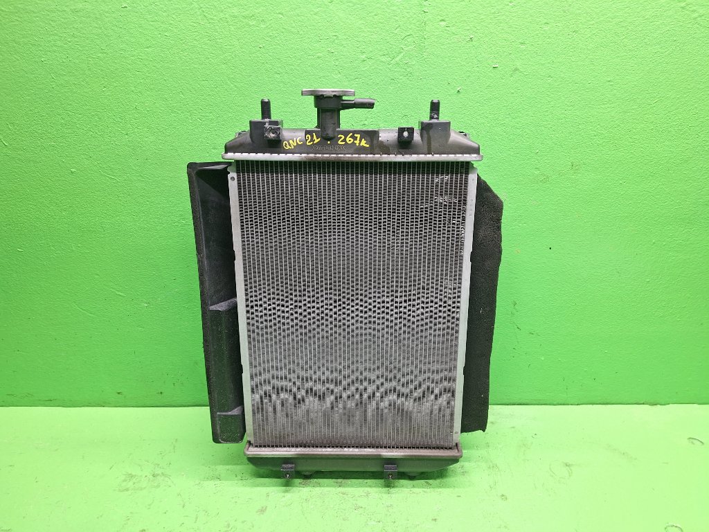 Радиатор основной TOYOTA BB QNC21 3SZ-VE (б/у)