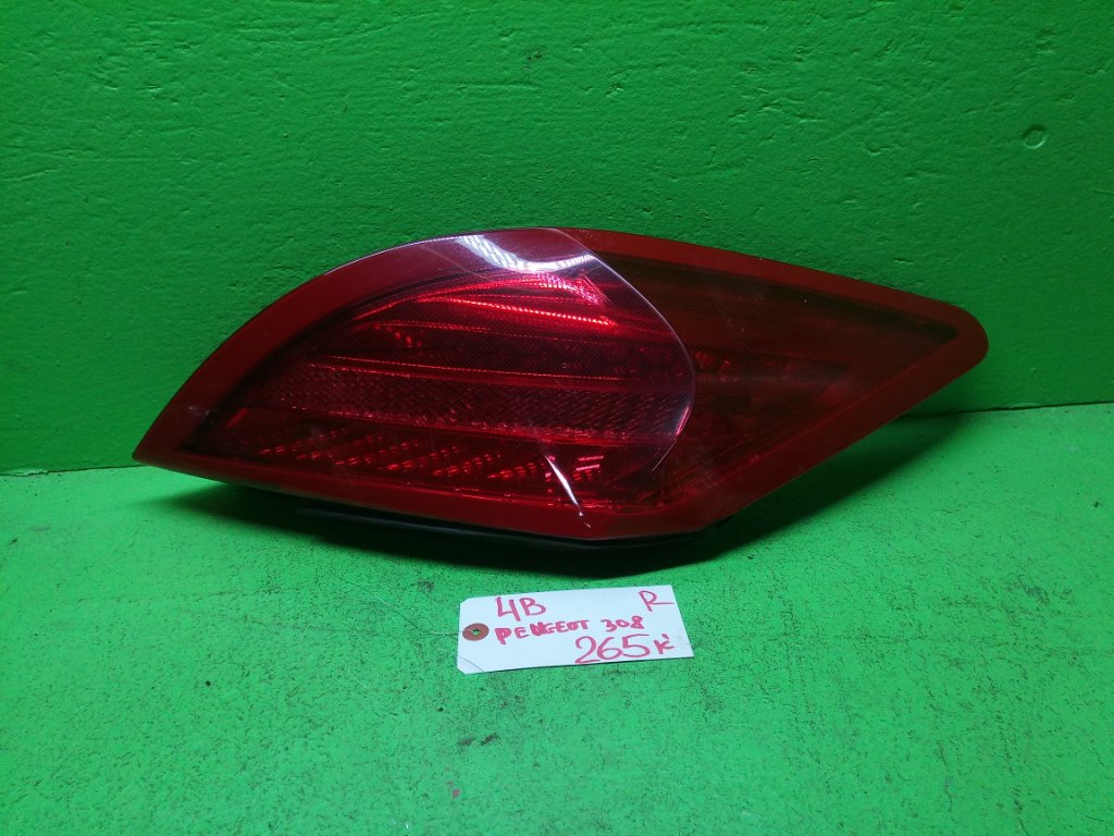 Стоп-сигнал PEUGEOT 308 4B правый (б/у)