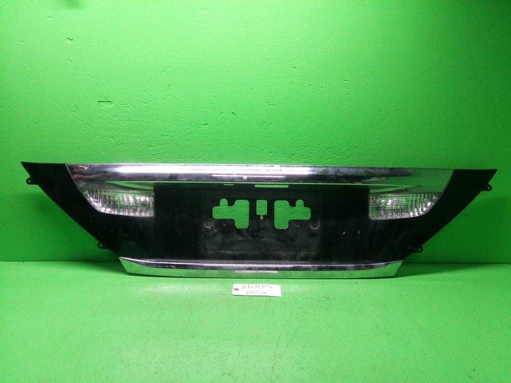 Накладка 5-й двери TOYOTA ALPHARD ANH25 задняя (б/у)