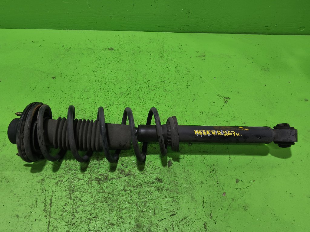 Стойка MAZDA SENTIA HEEA задняя правая (б/у)