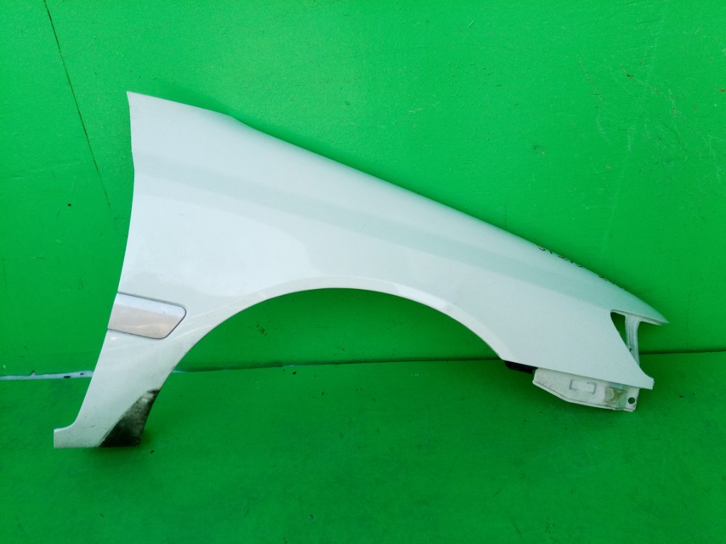 Крыло TOYOTA PREMIO ST215 переднее правое (б/у)