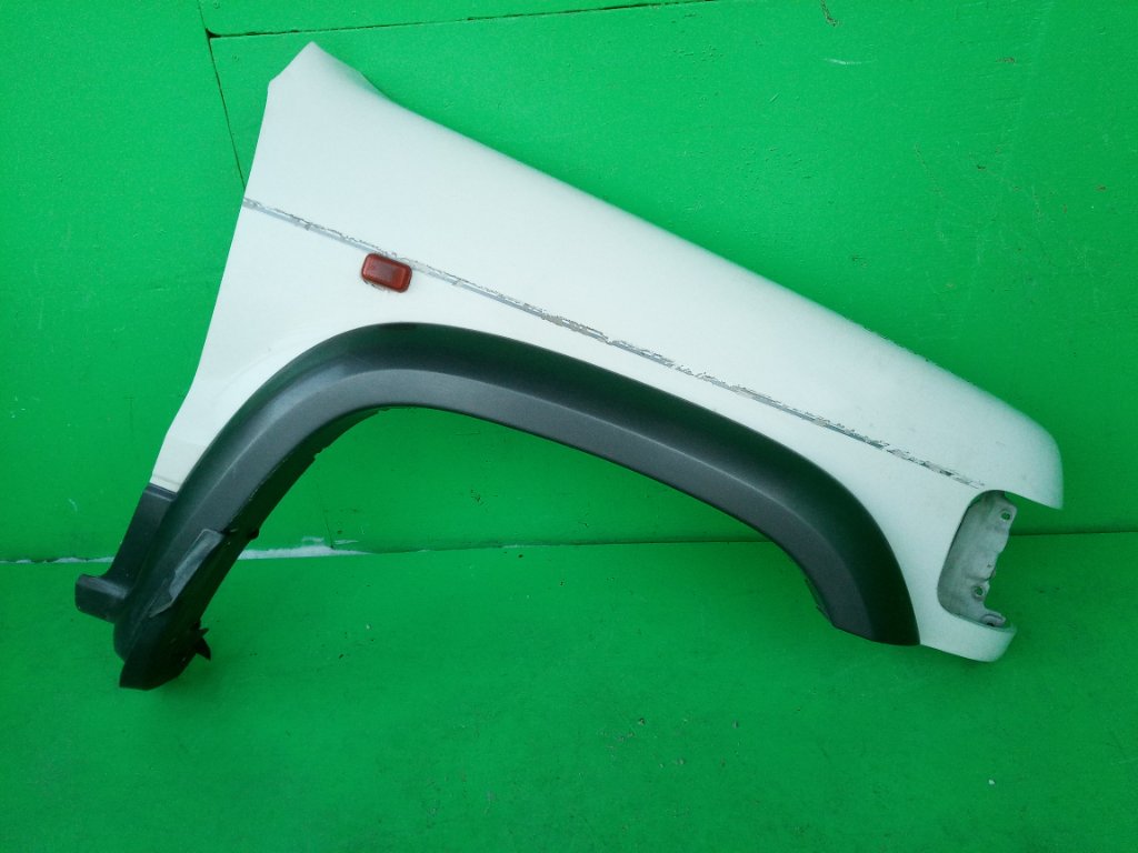 Крыло ISUZU BIGHORN UBS69 переднее правое (б/у)