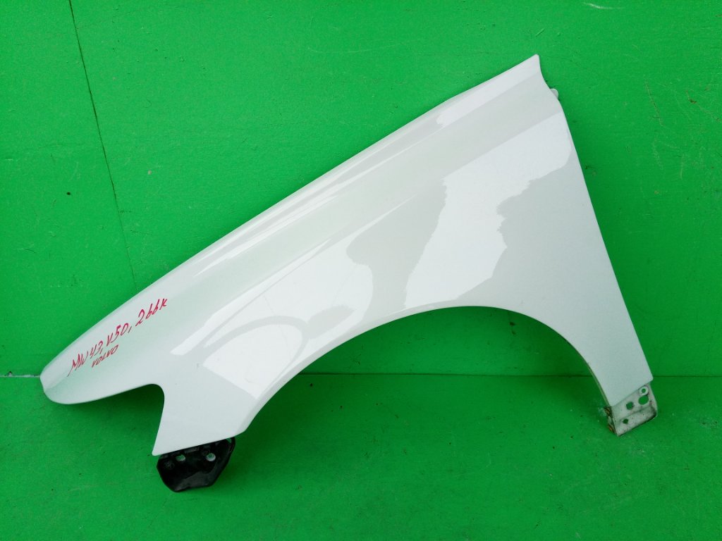 Крыло VOLVO V50 MW43 переднее левое (б/у)