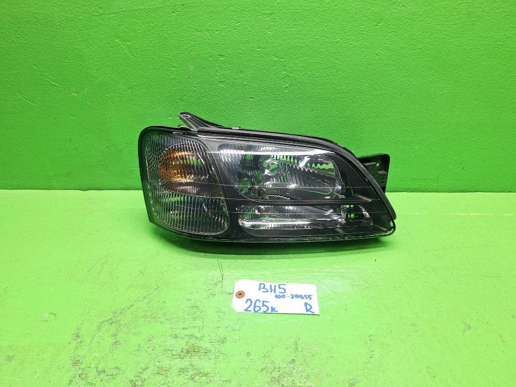 Фара SUBARU LEGACY BH5 правая (б/у)