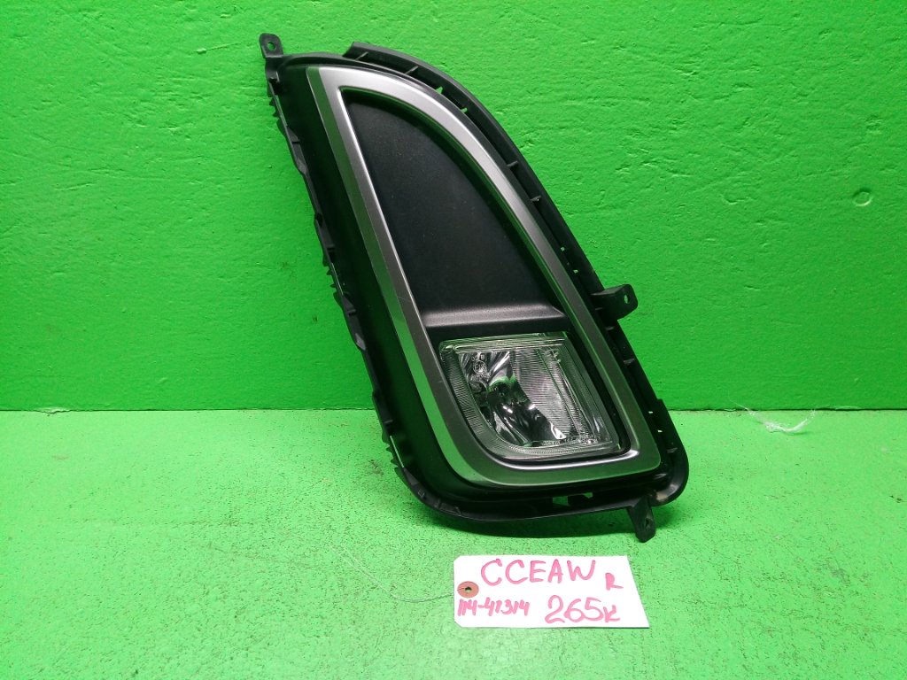 Туманка MAZDA BIANTE CCEAW правая (б/у)