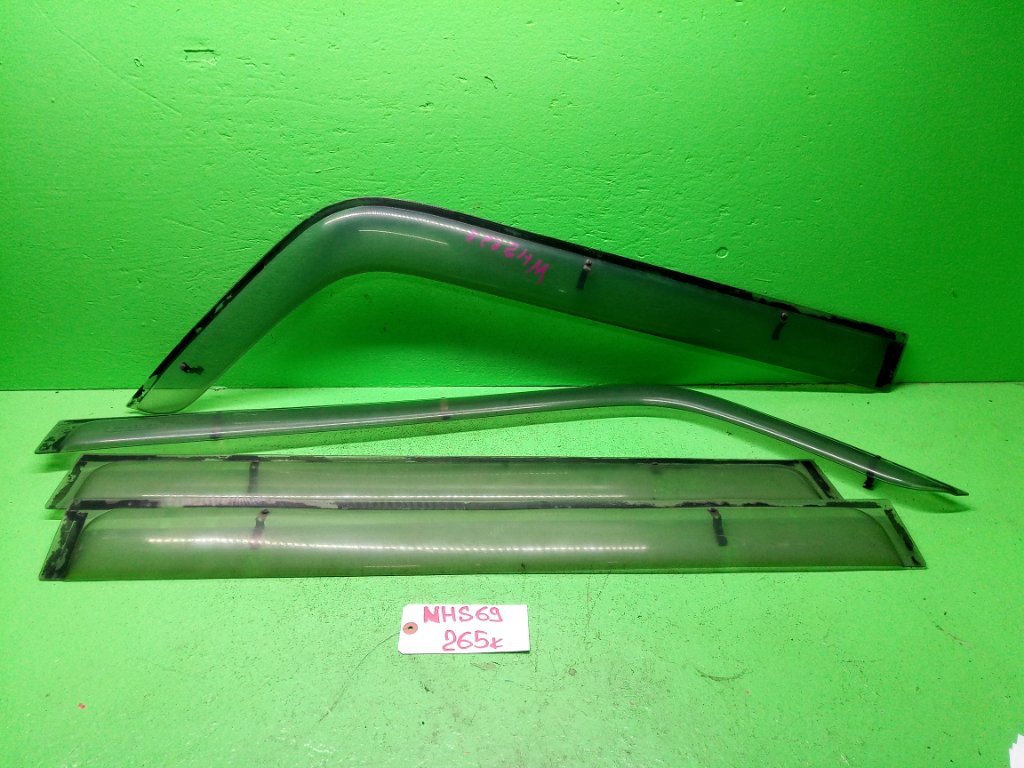 Ветровики комплект ISUZU ELF NHS69E (б/у)