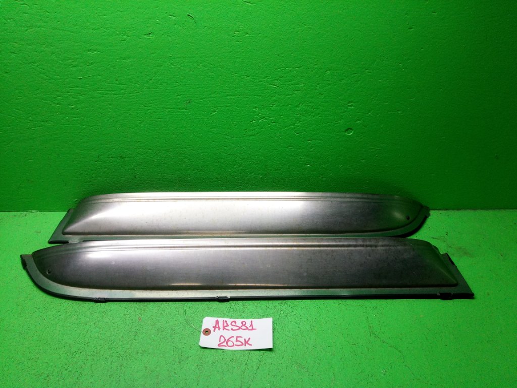 Ветровики комплект NISSAN ATLAS AKS81 (б/у)