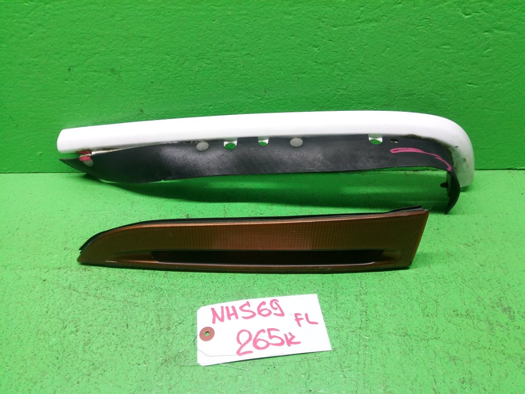 Планка под фары ISUZU ELF NHS69E передняя левая (б/у)