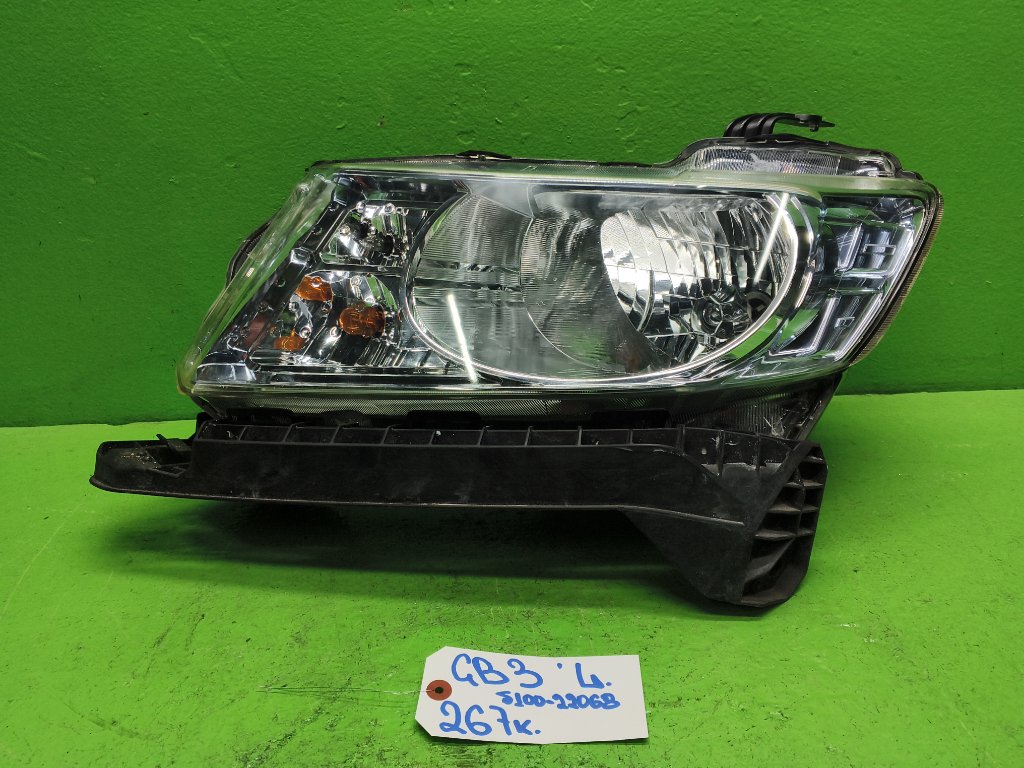 Фара HONDA FREED SPIKE GB3 левая (б/у)