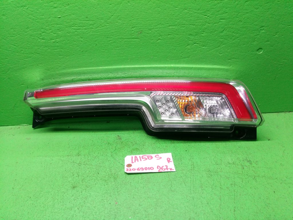 Стоп-сигнал DAIHATSU MOVE LA150S правый (б/у)