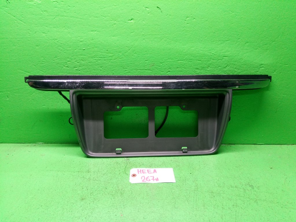 Вставка под номер MAZDA SENTIA HEEA задняя (б/у)