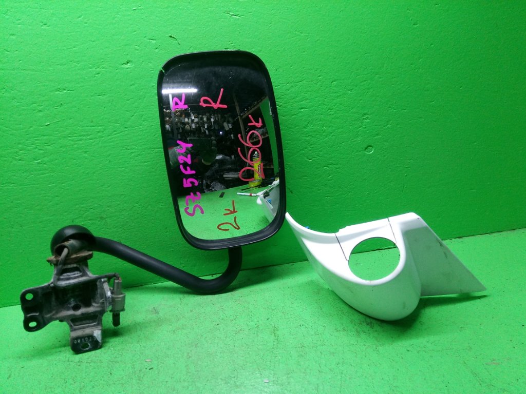 Зеркало NISSAN ATLAS SZ5F24 правое (б/у)