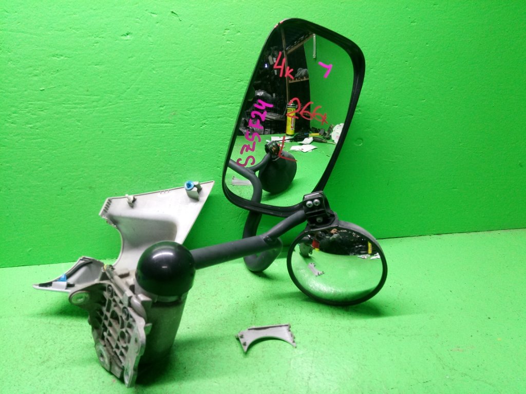 Зеркало NISSAN ATLAS SZ5F24 левое (б/у)