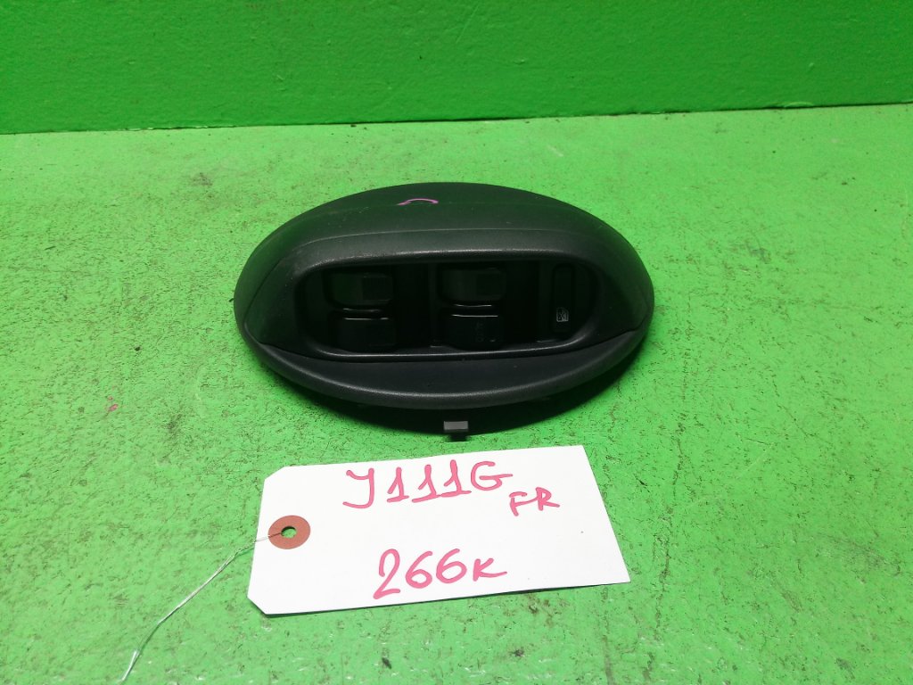 Блок упр. стеклоподьемниками DAIHATSU TERIOS J111G передний правый (б/у)