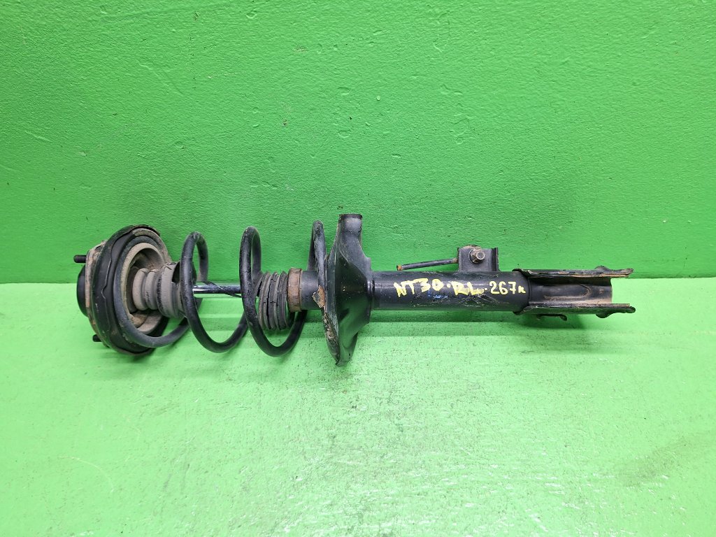 Стойка NISSAN XTRAIL NT30 задняя левая (б/у)