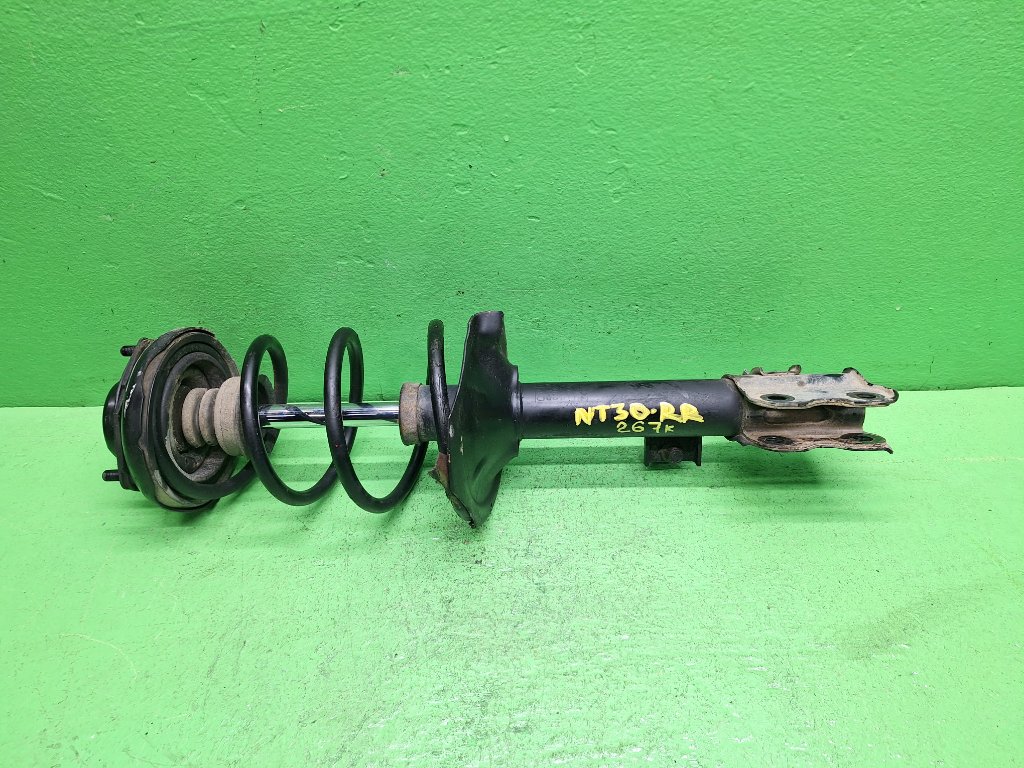 Стойка NISSAN XTRAIL NT30 задняя правая (б/у)