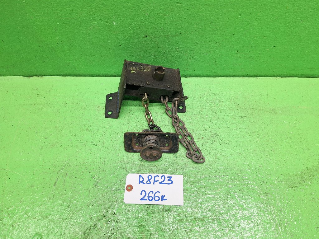 Крепление запасного колеса NISSAN ATLAS R8F23 (б/у)