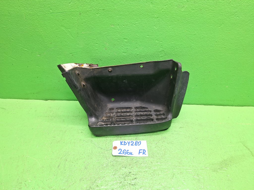 Подножка TOYOTA DYNA KDY280 передняя правая (б/у)