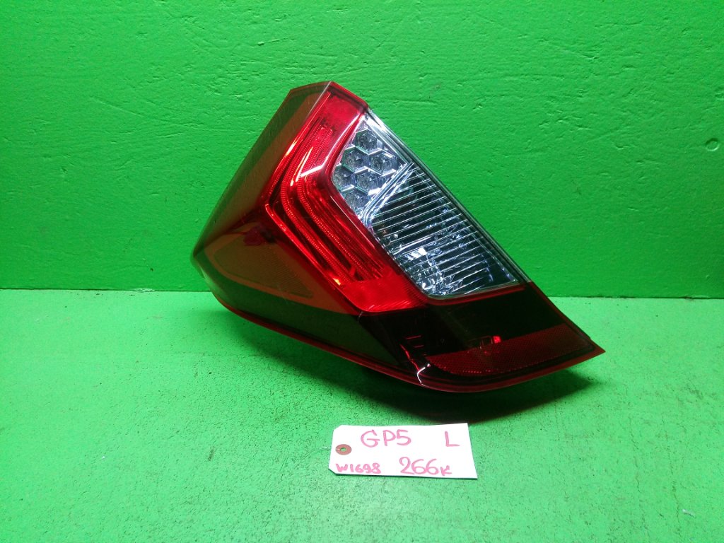 Стоп-сигнал HONDA FIT GP5 левый (б/у)