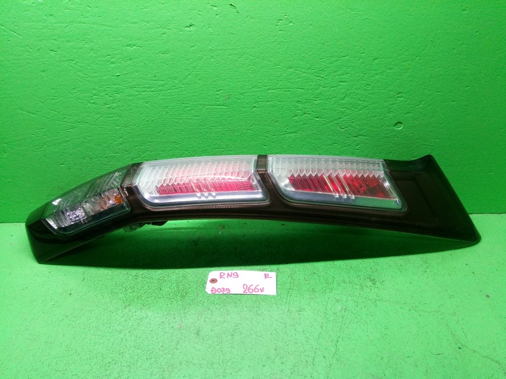 Стоп-сигнал HONDA STREAM RN9 правый (б/у)