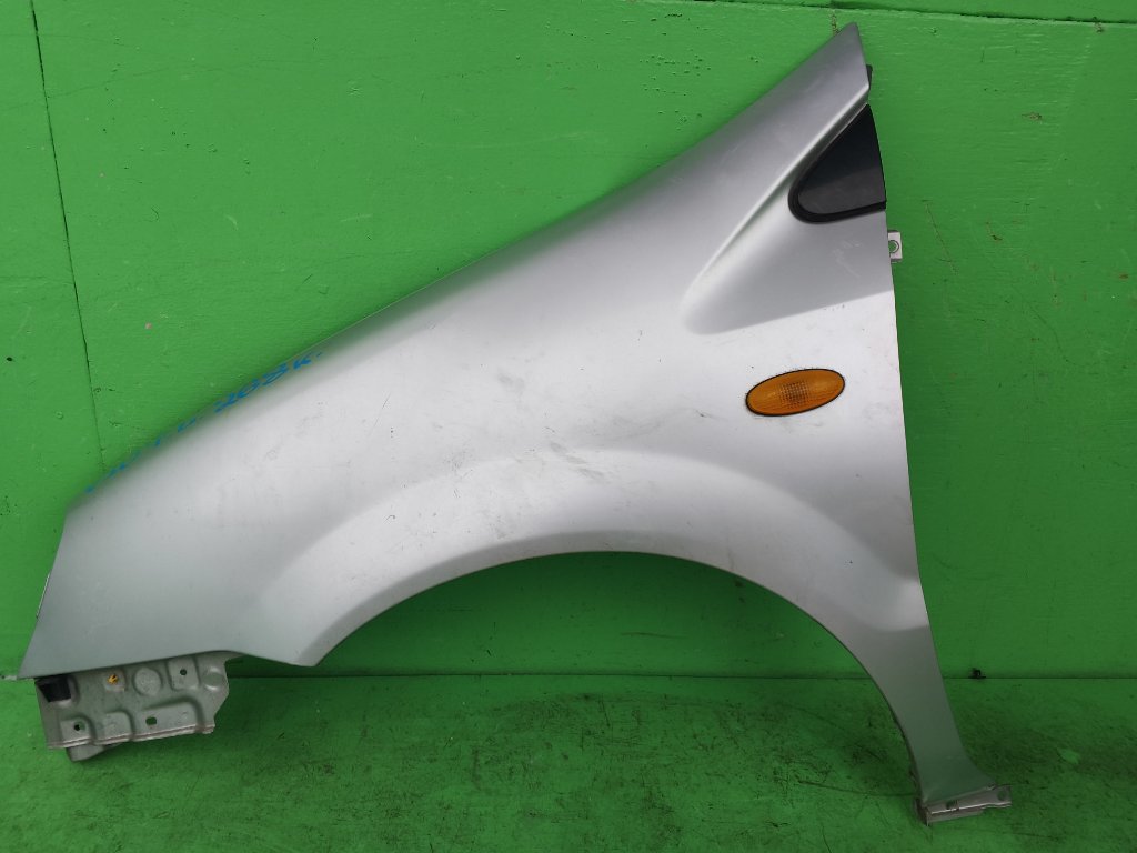 Крыло NISSAN TINO V10 переднее левое (б/у)