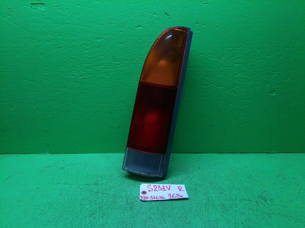 Стоп-сигнал DAIHATSU ATRAI S231V правый (б/у)