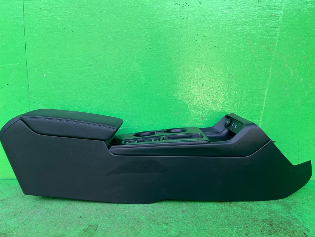 Бардачок между сиденьями HONDA CIVIC FL1 (б/у)