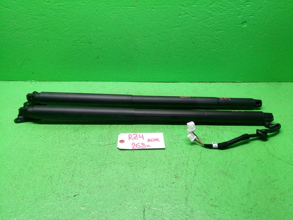 Амортизатор багажника HONDA ZR-V RZ4 задний (б/у)