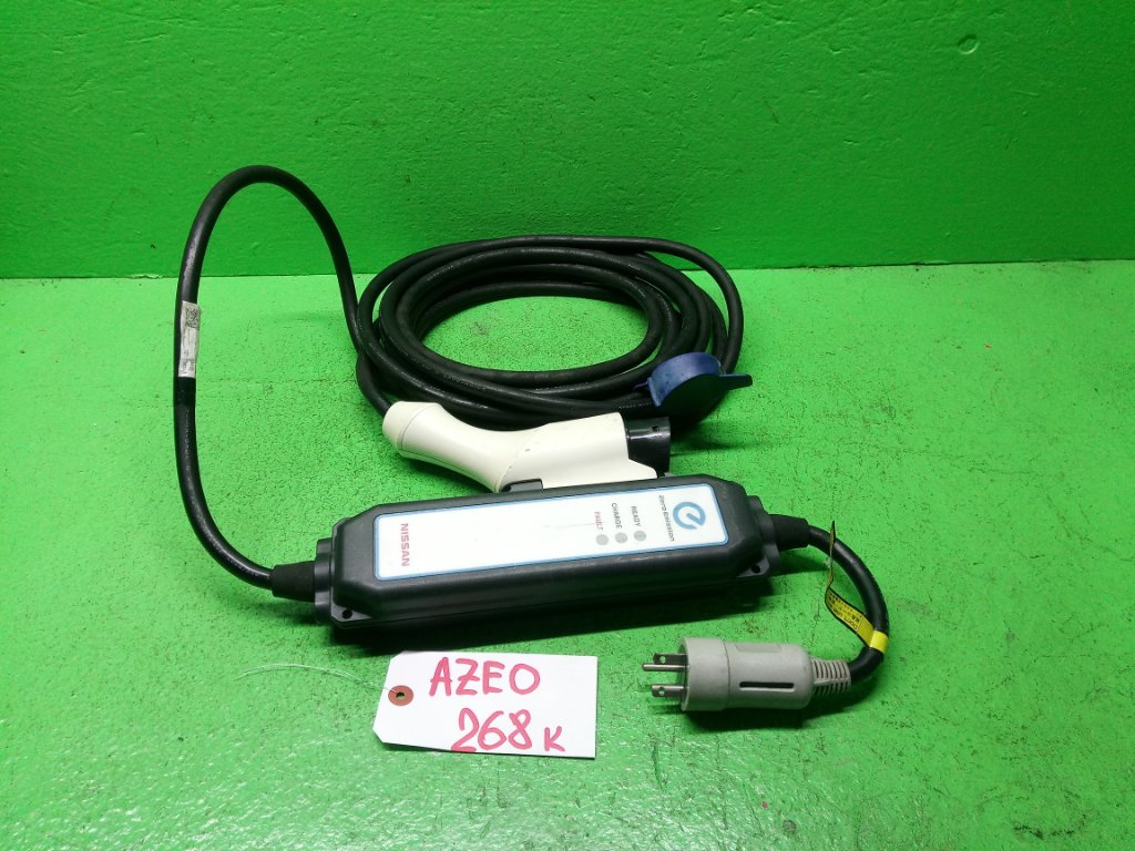Зарядное устройство NISSAN LEAF AZE0 (б/у)