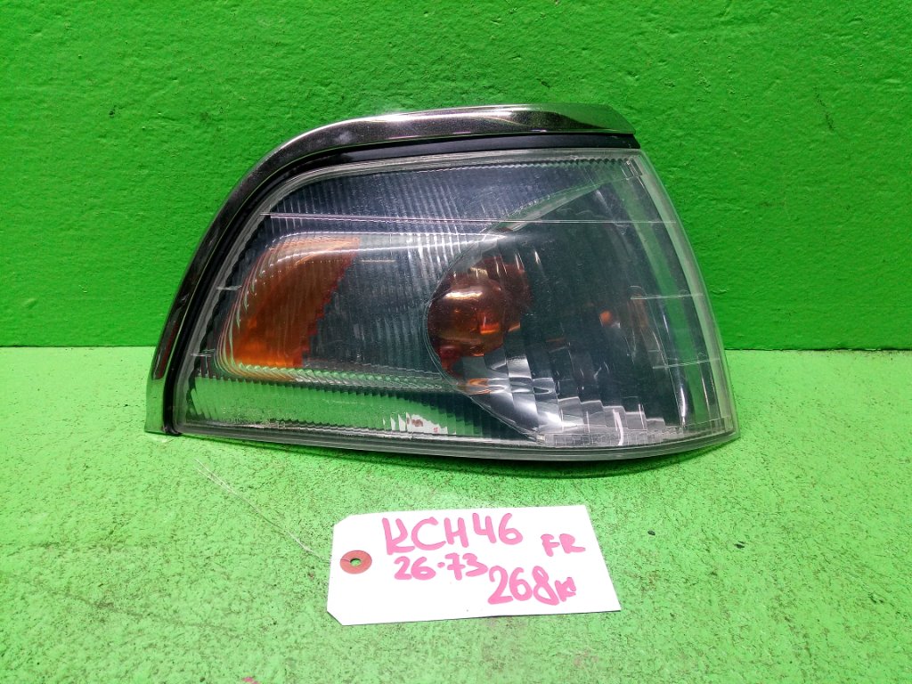 Габарит TOYOTA HIACE KCH46 передний правый (б/у)