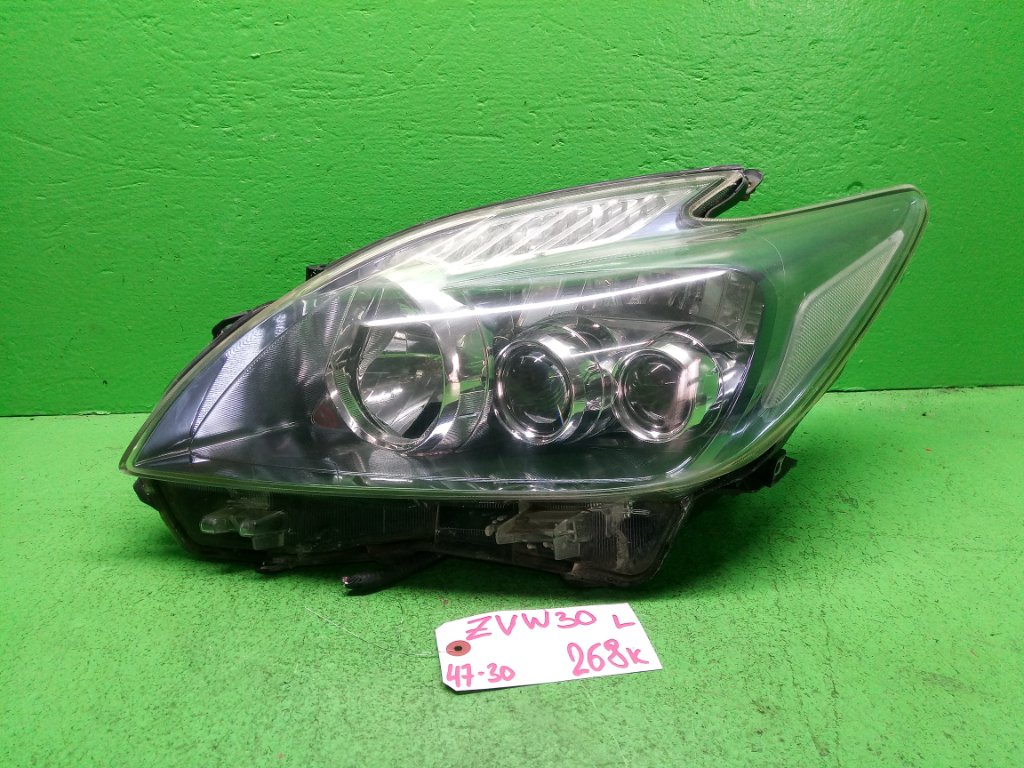 Фара TOYOTA PRIUS ZVW30 левая (б/у)