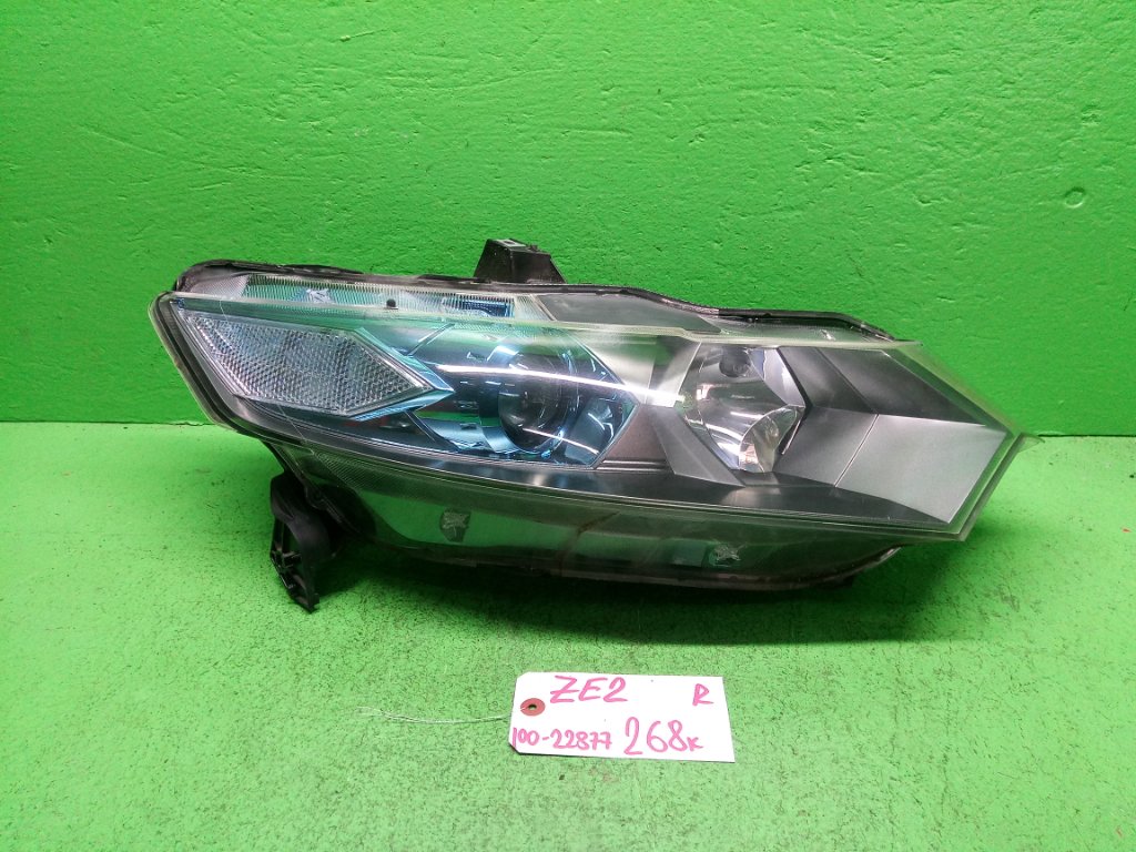 Фара HONDA INSIGHT ZE2 правая (б/у)