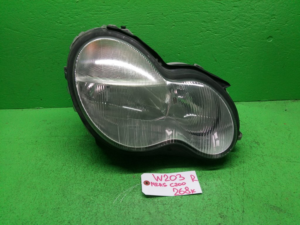 Фара MERCEDES C200 W203 правая (б/у)