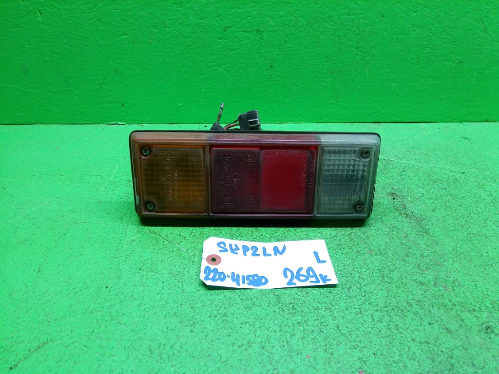 Стоп-сигнал MAZDA BONGO SKP2LN правый (б/у)