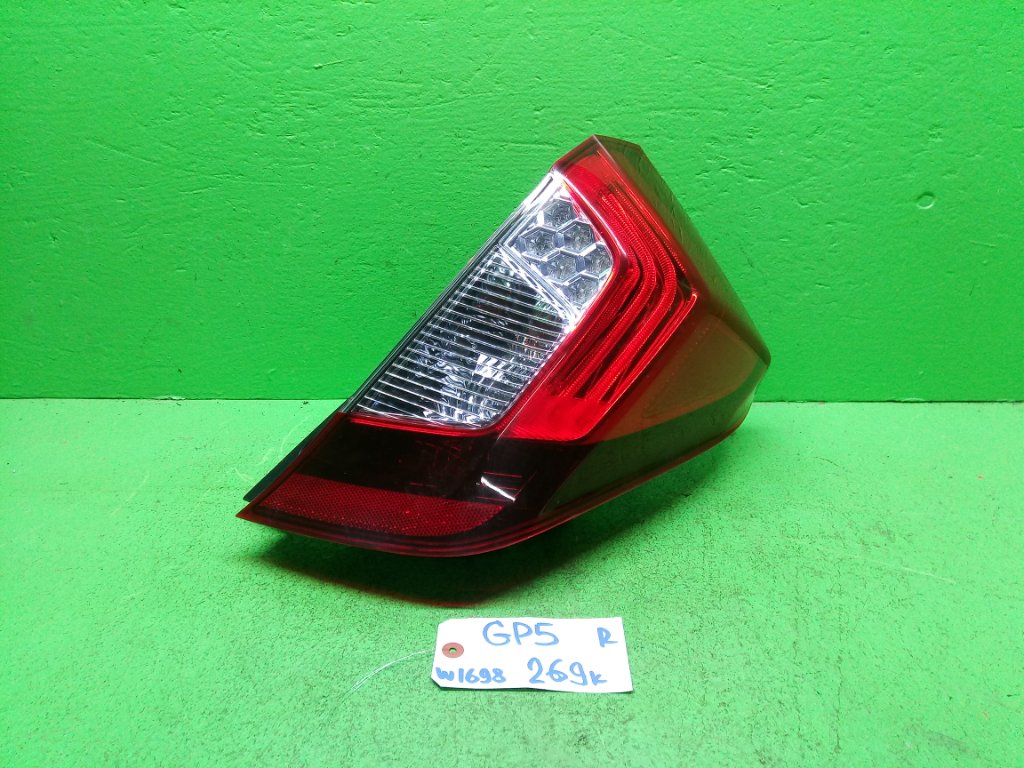 Стоп-сигнал HONDA FIT GP5 правый (б/у)