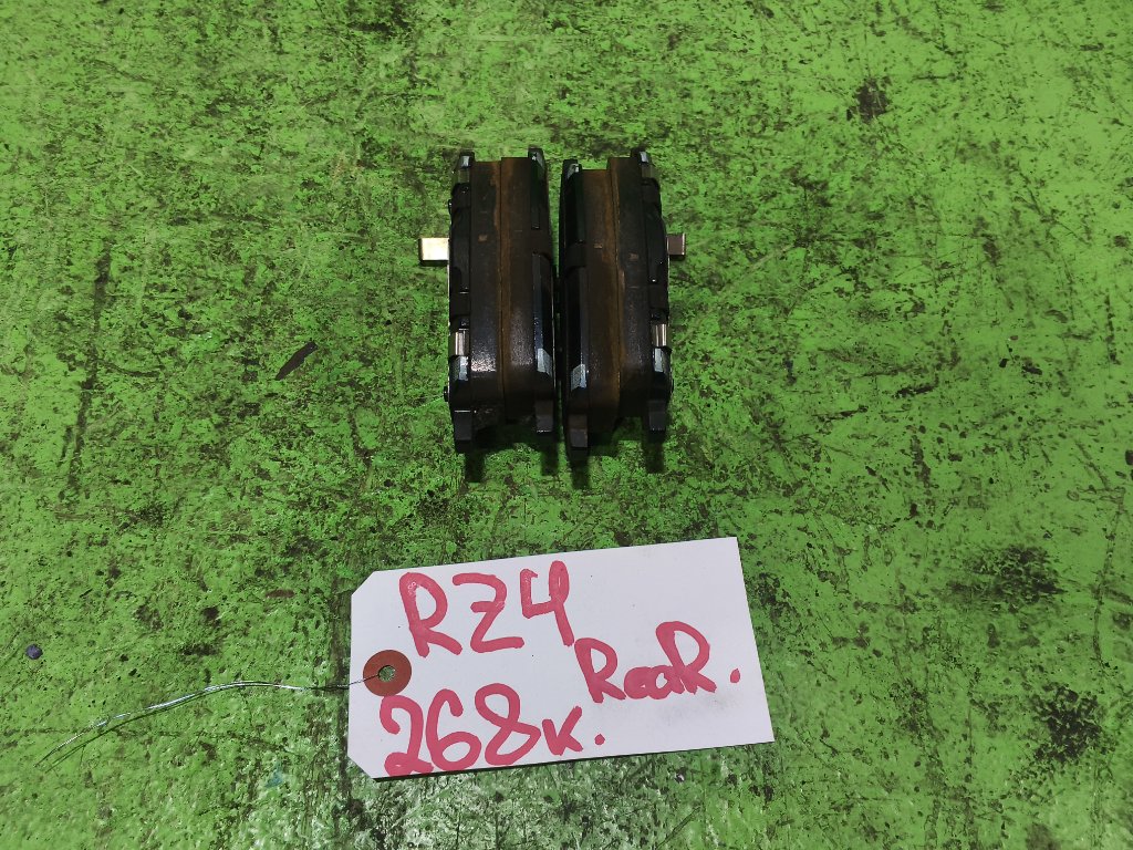 Тормозные колодки HONDA ZR-V RZ4 заднее (б/у)