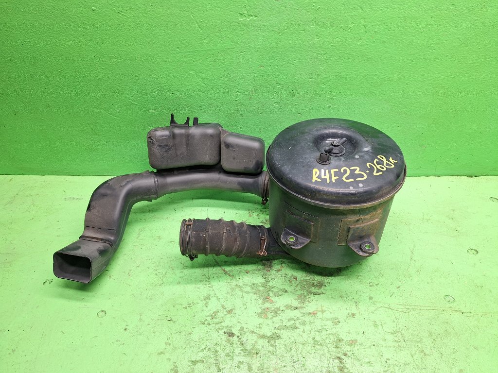 Корпус воздушного фильтра NISSAN ATLAS R4F23 QD32 (б/у)