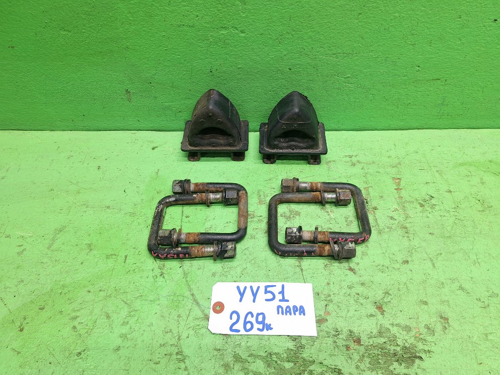 Отбойник TOYOTA DYNA YY51 передний (б/у)