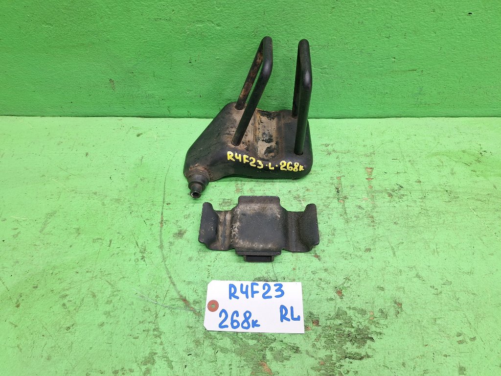 Стремянка рессоры NISSAN ATLAS R4F23 QD32 задняя левая (б/у)