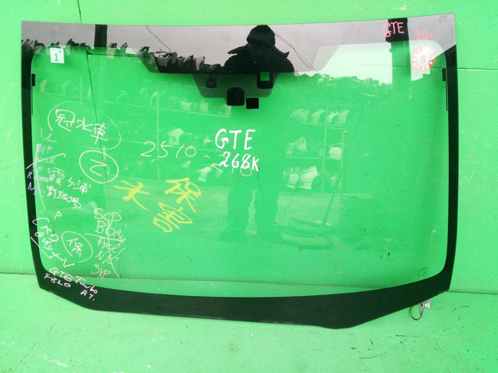 Лобовое стекло SUBARU XV GTE переднее (б/у)
