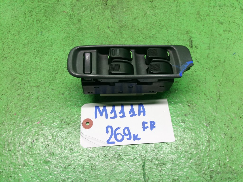 Блок упр. стеклоподьемниками TOYOTA DUET M111A передний правый (б/у)