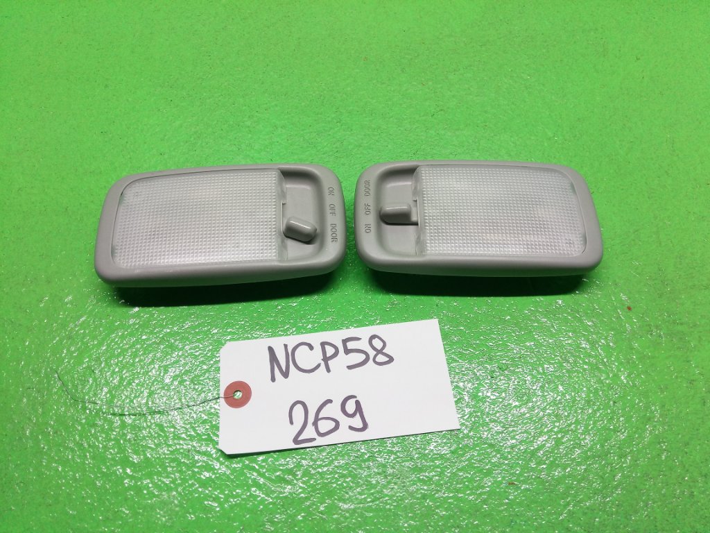 Светильник салона TOYOTA PROBOX NCP58 (б/у)