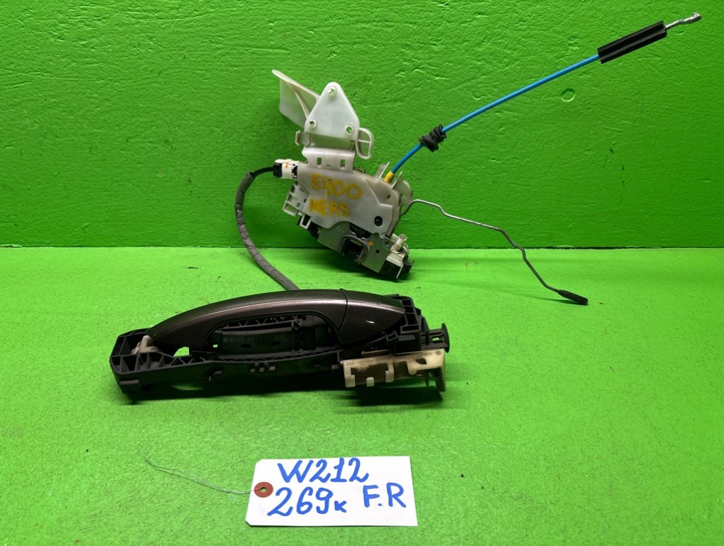 Ручка двери внешняя MERCEDES E-CLASS W212 передняя правая (б/у)