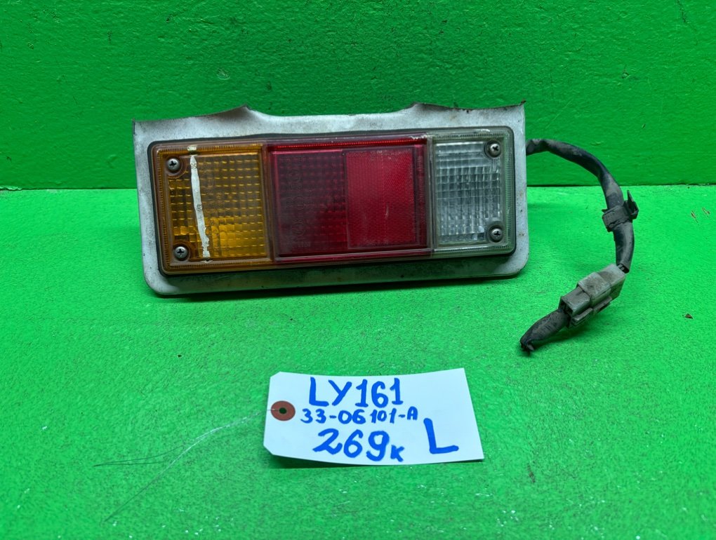 Стоп-сигнал TOYOTA DYNA LY161 (б/у)