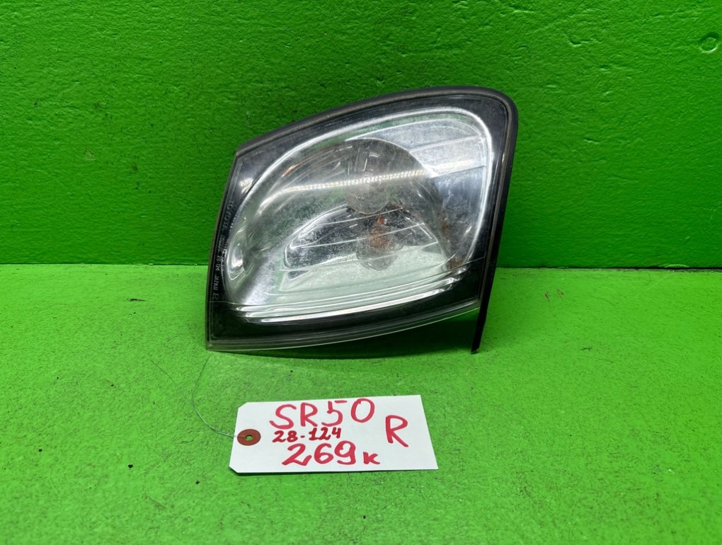 Габарит TOYOTA NOAH SR50 правый (б/у)