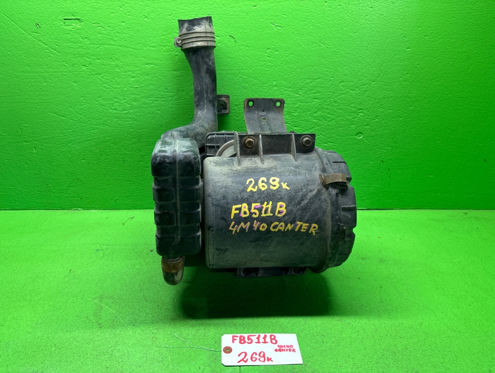 Корпус воздушного фильтра MITSUBISHI CANTER FB511B 4M40 (б/у)
